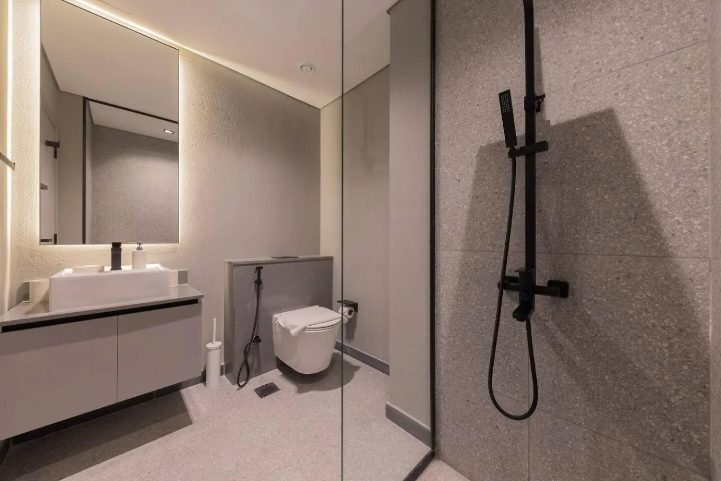 Brand New Studio 15 Mins Drive From Business Bay Dubai
