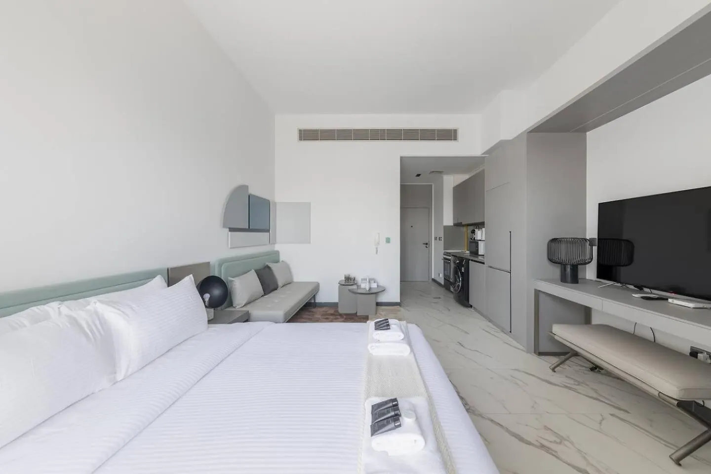 Brand New Studio 15 Mins Drive From Business Bay Dubai United Arab Emirates