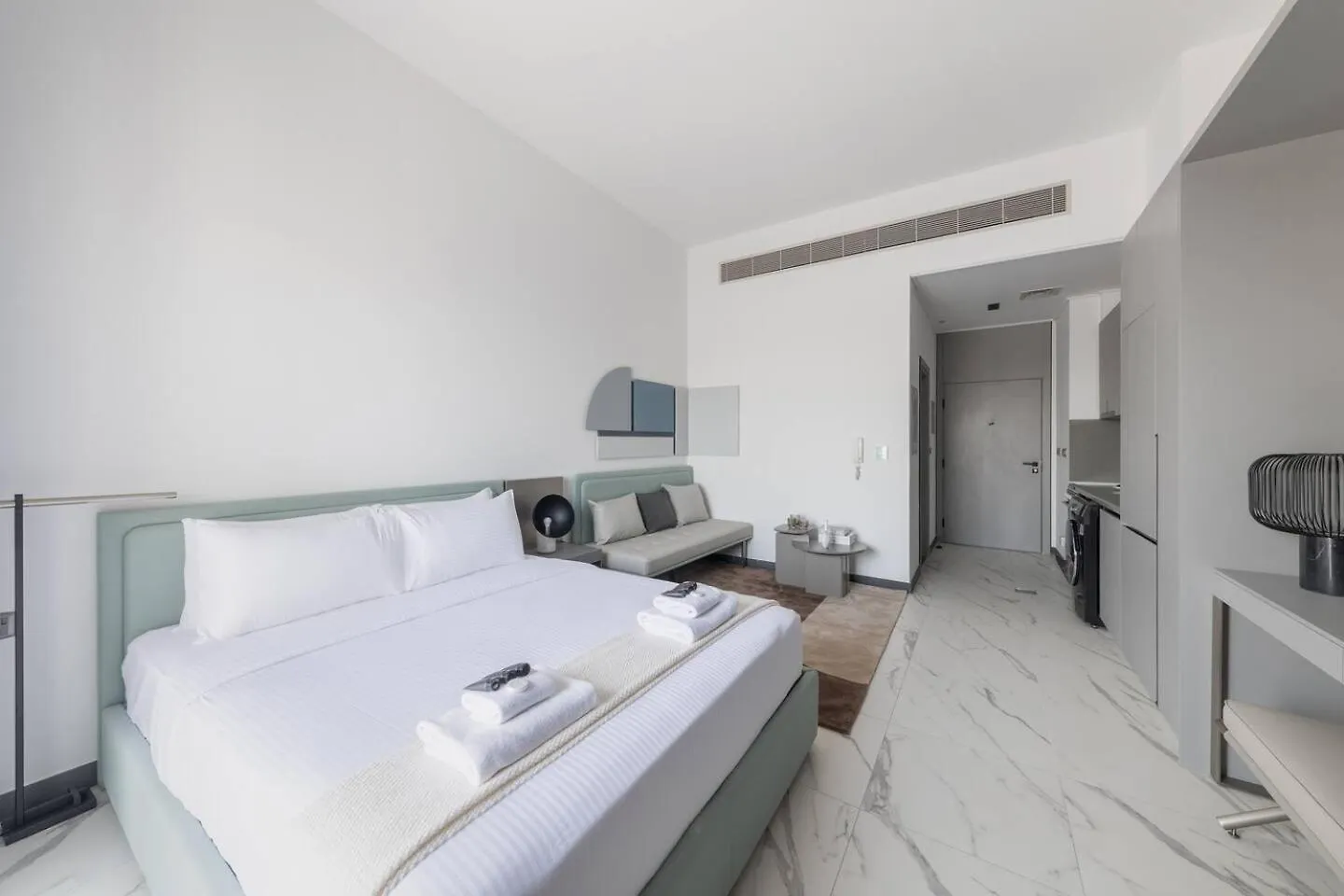Apartment Brand New Studio 15 Mins Drive From Business Bay Dubai