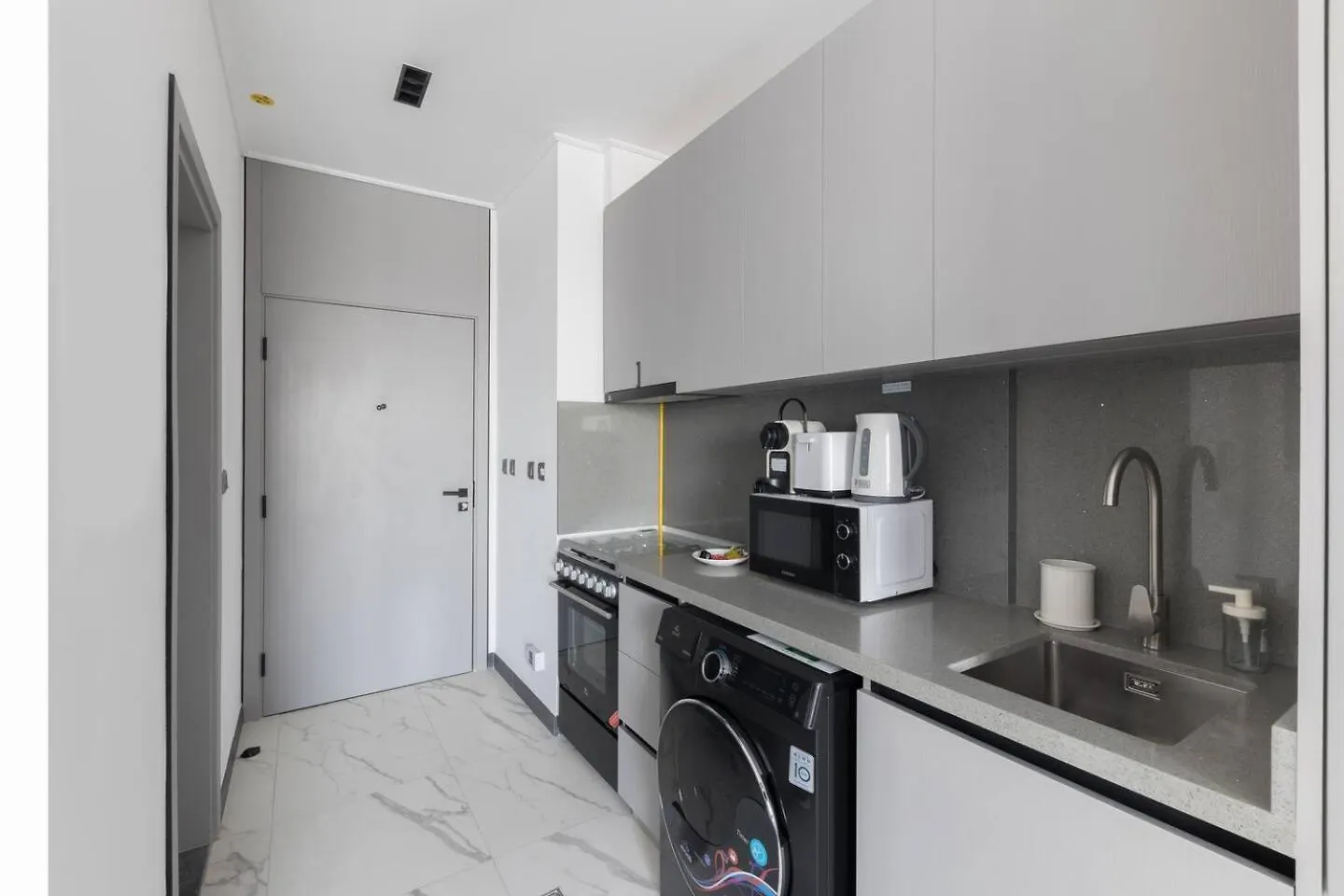 Apartment Brand New Studio 15 Mins Drive From Business Bay Dubai United Arab Emirates